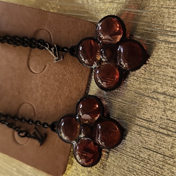 Louis Vuitton Dangle Red Floral Glass Earrings - Picture 2 of 4